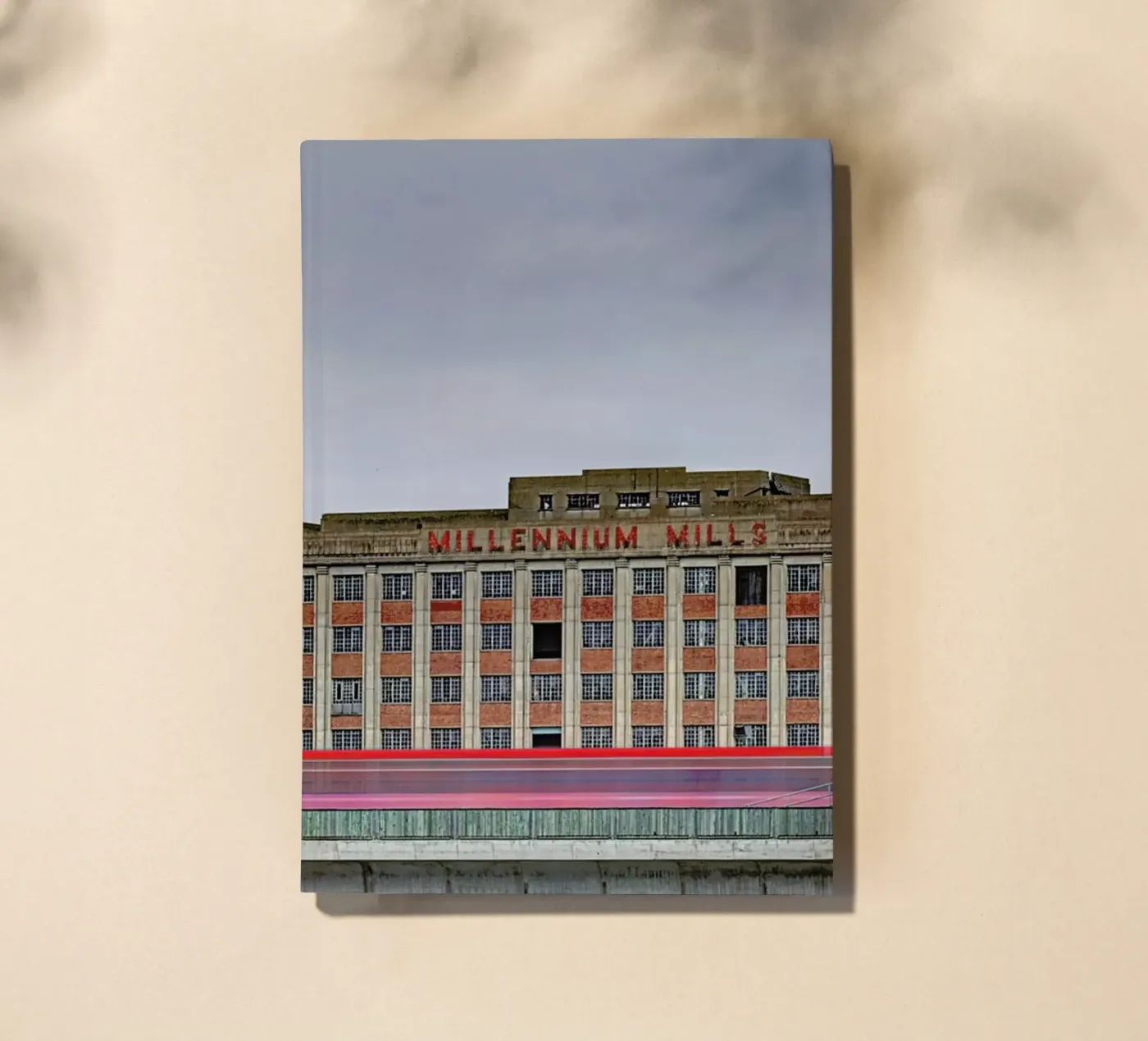 Millenium Mills Notizbuch von Michael Belhadi