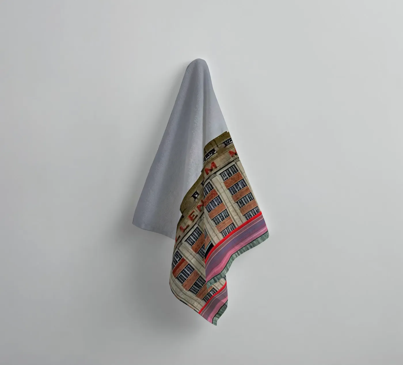 Millenium Mills badhanddoek van Michael Belhadi