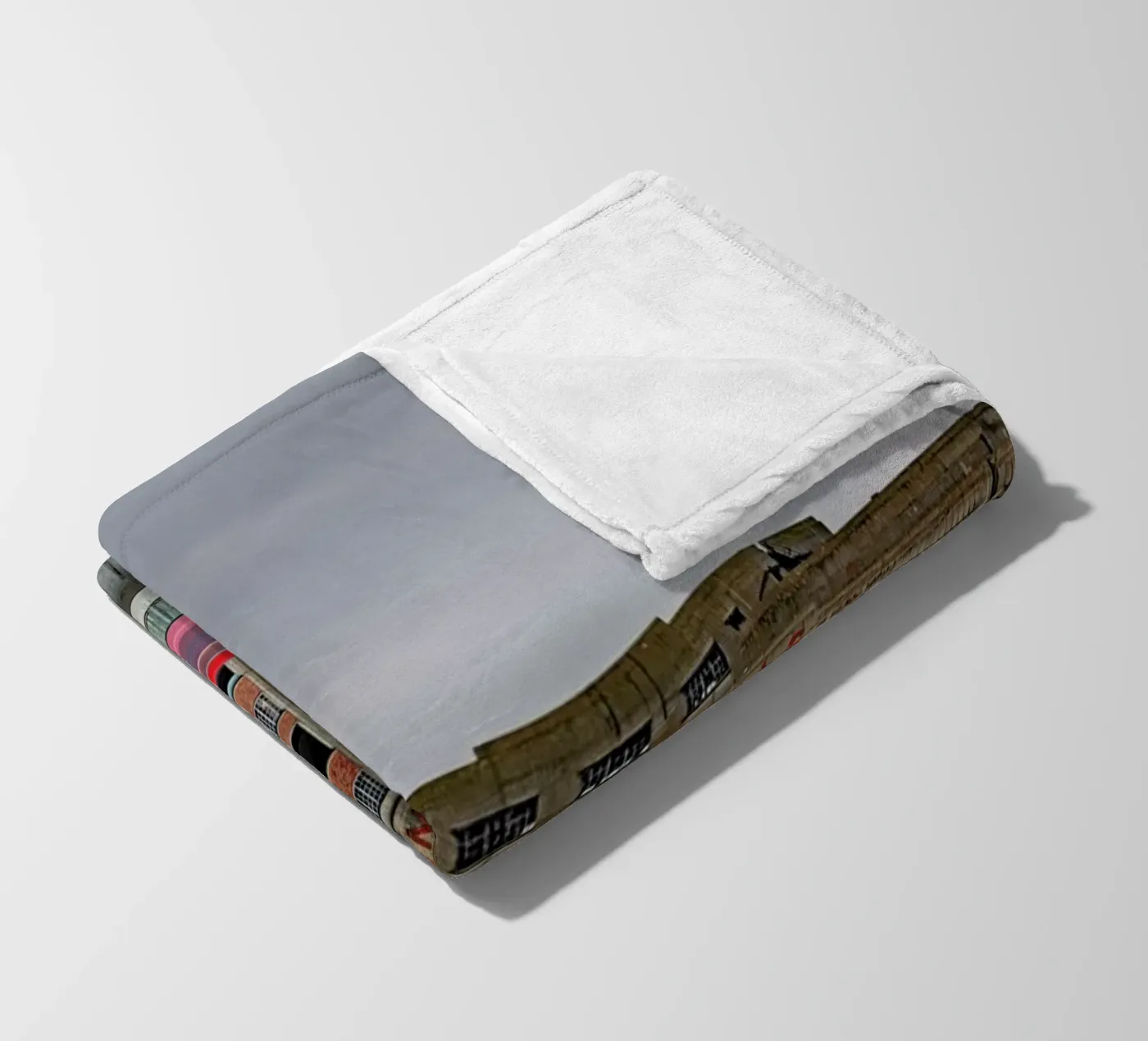 Millenium Mills coperta in pile da Michael Belhadi