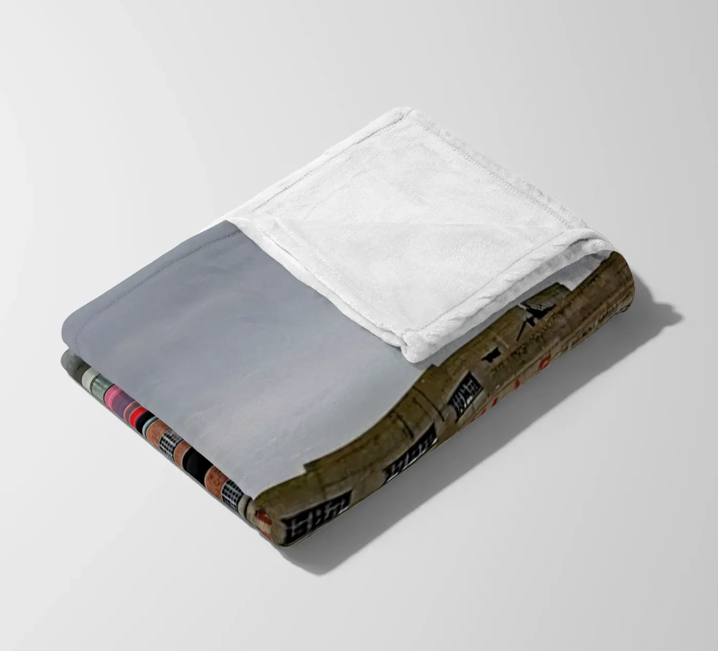 Millenium Mills coperta in pile da Michael Belhadi