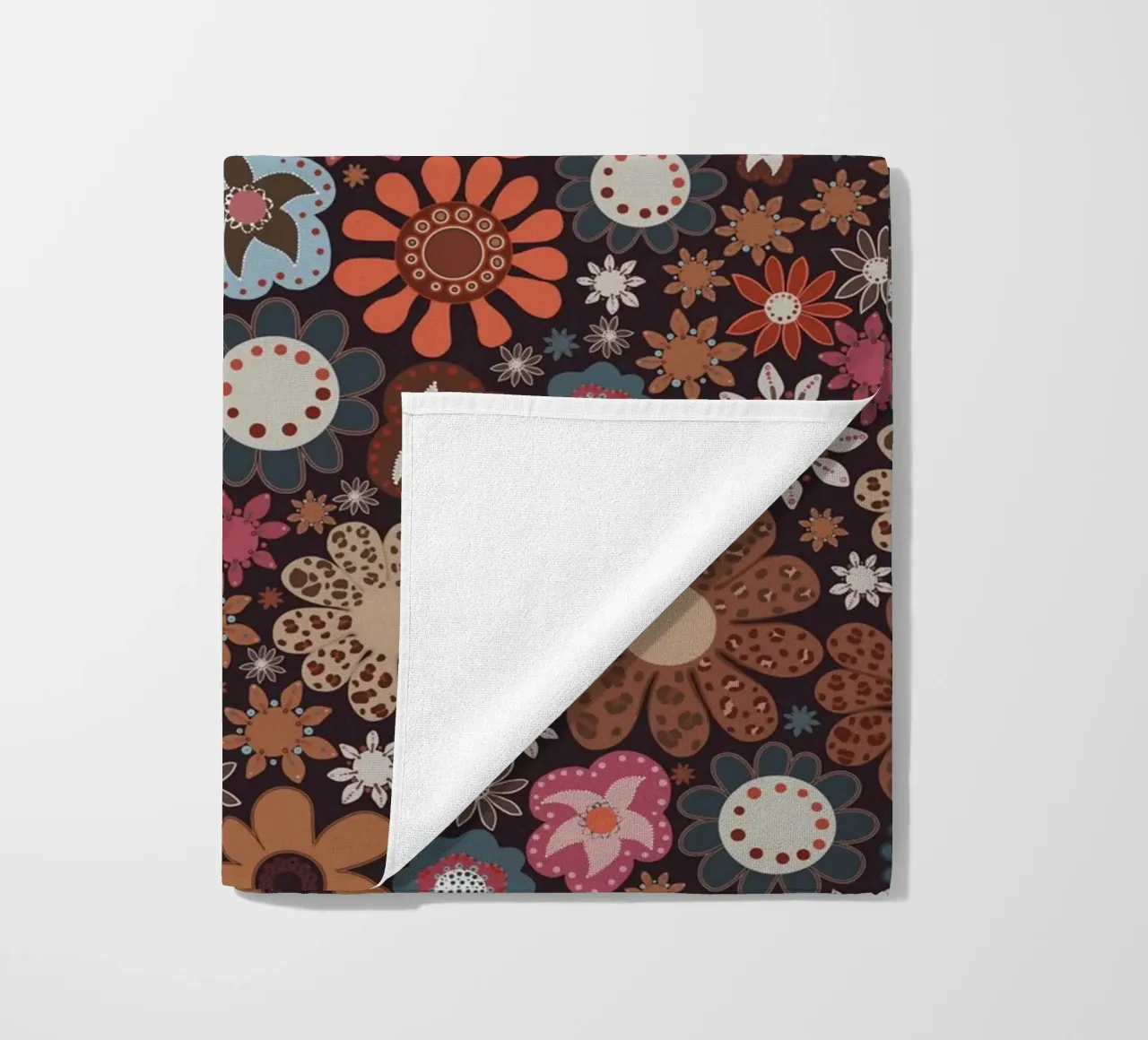 Motivo floreale invernale telo mare da gulsengunel