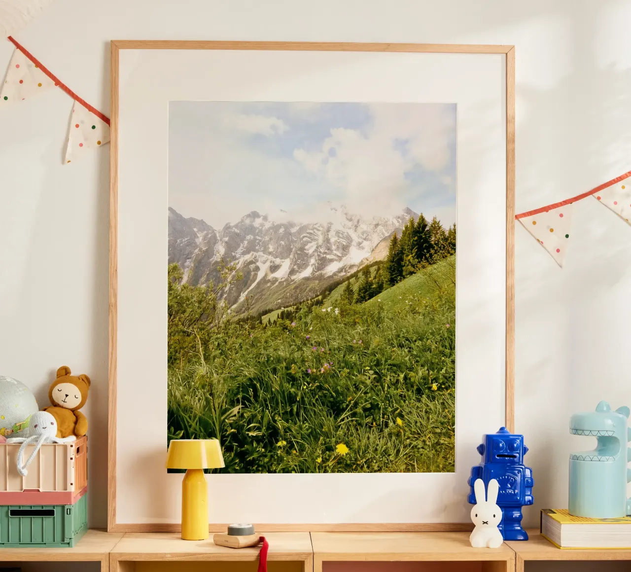 Summer mountain poster con telaio in plastica da Kudamm & Alpen