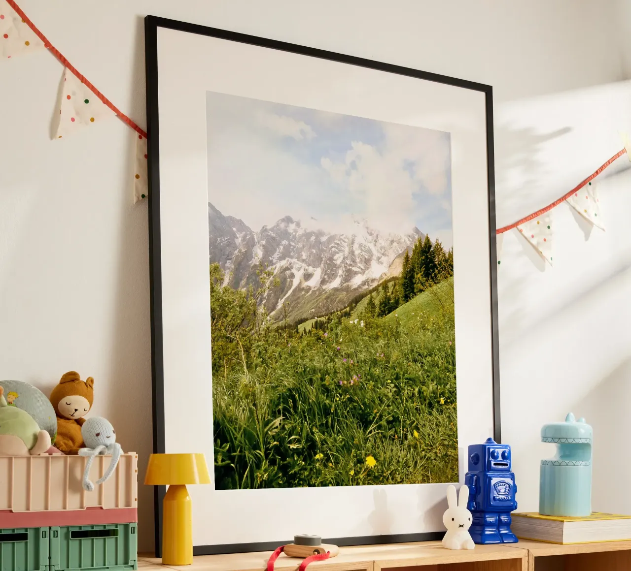 Summer mountain poster con telaio in plastica da Kudamm & Alpen