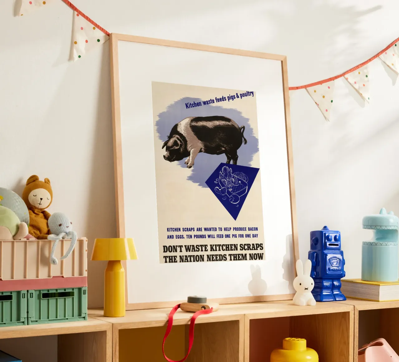 WWII "Verschwendet keine Reste" Propagandaposter Poster mit Kunststoffrahmen von ClubArt