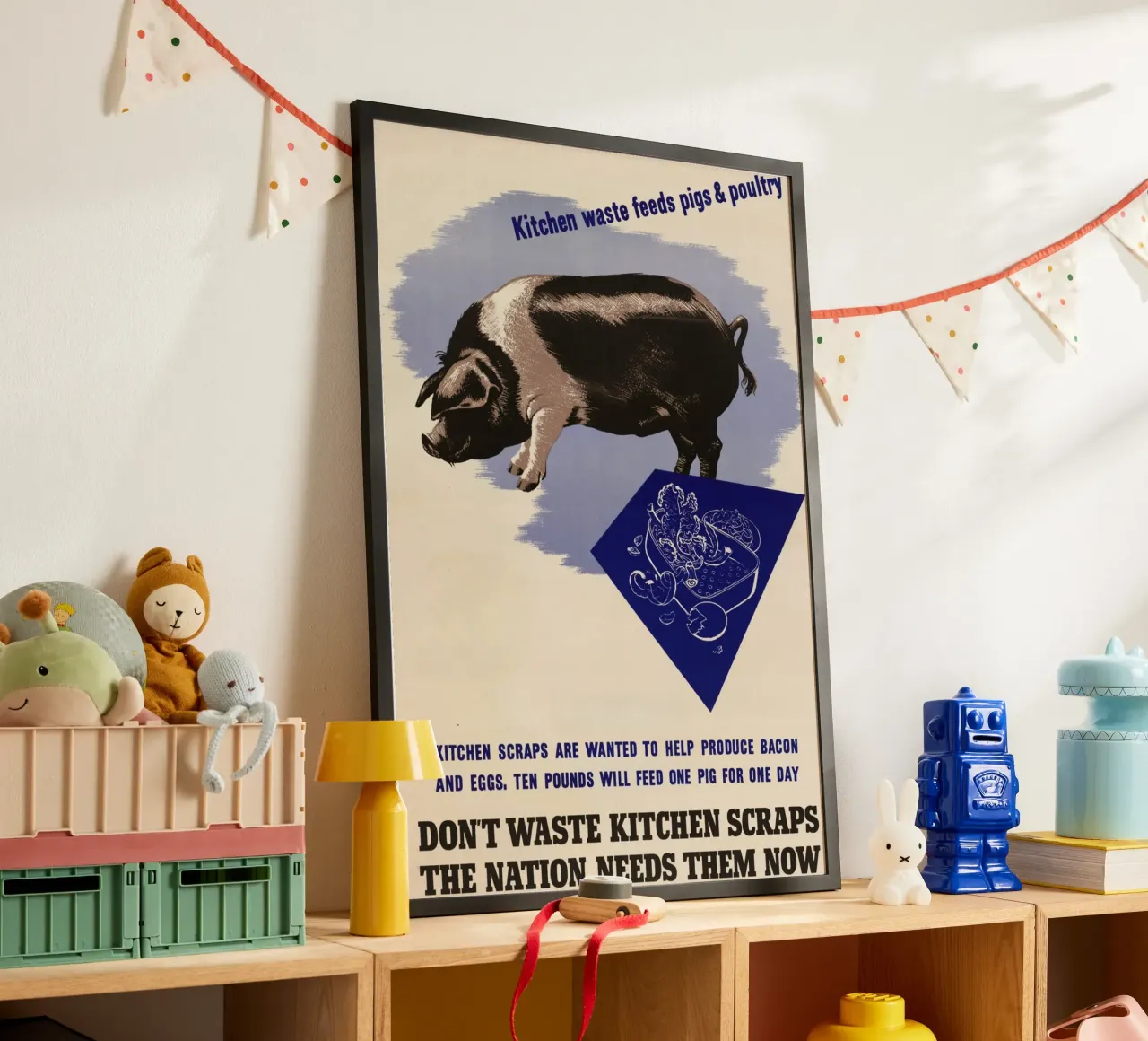 WWII "Verschwendet keine Reste" Propagandaposter Poster mit Kunststoffrahmen von ClubArt