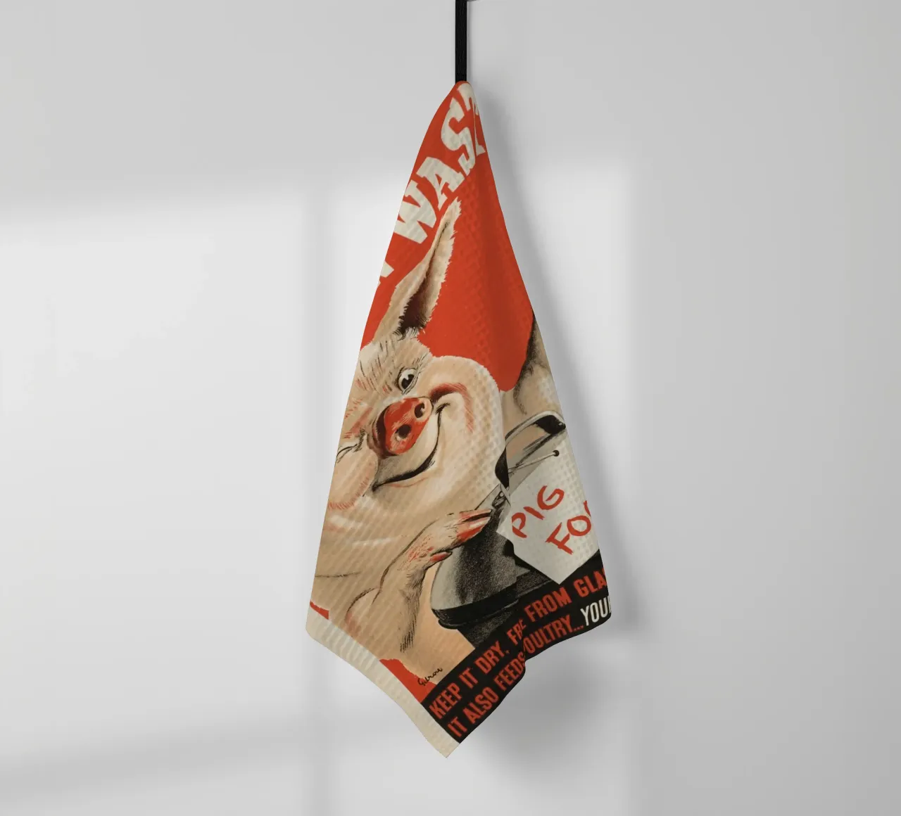 "Wir wollen Ihre Küchenabfälle" WWII Schweinefutter Poster Geschirrtuch von ClubArt
