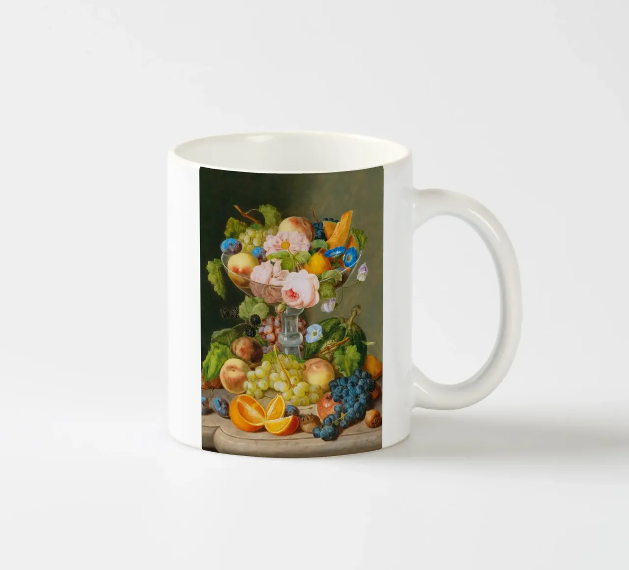 Natura morta vittoriana con cornucopia di frutta e fiori tazza in ceramica da ClubArt