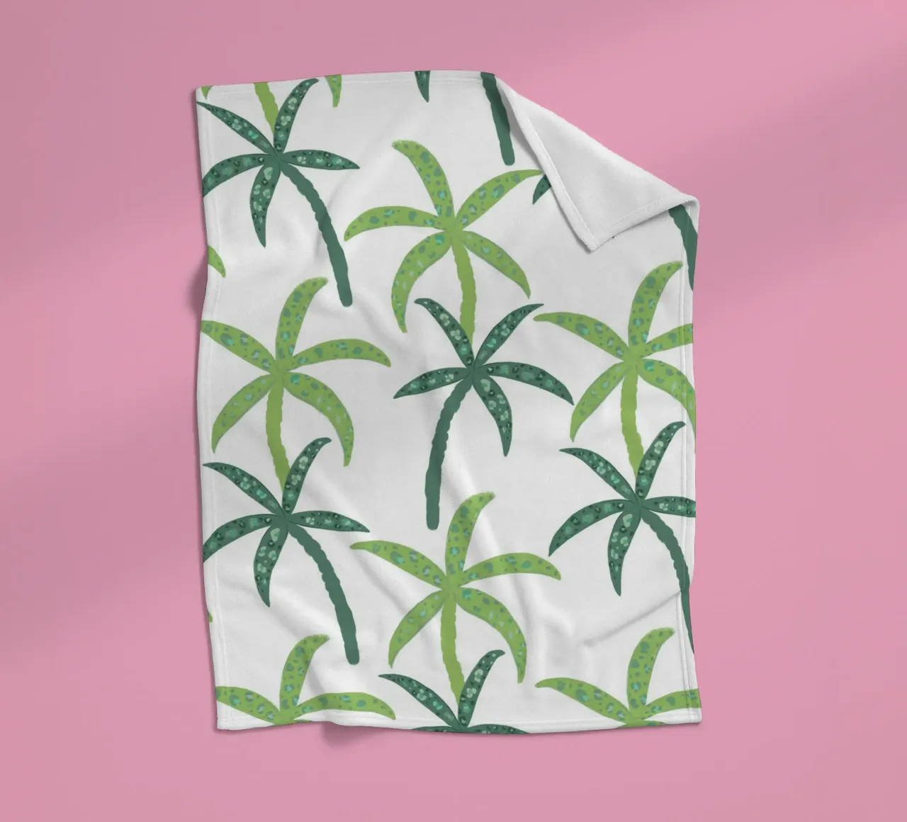 Regenwald mit Leopardenmuster Fleecedecke von gulsengunel