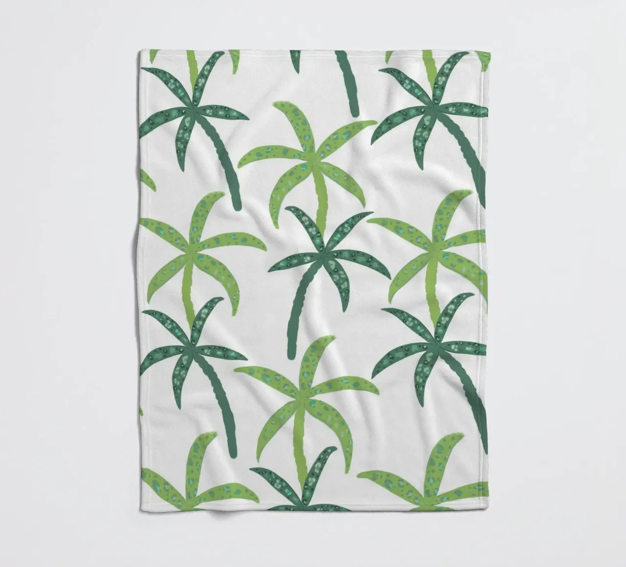 Regenwald mit Leopardenmuster Fleecedecke von gulsengunel