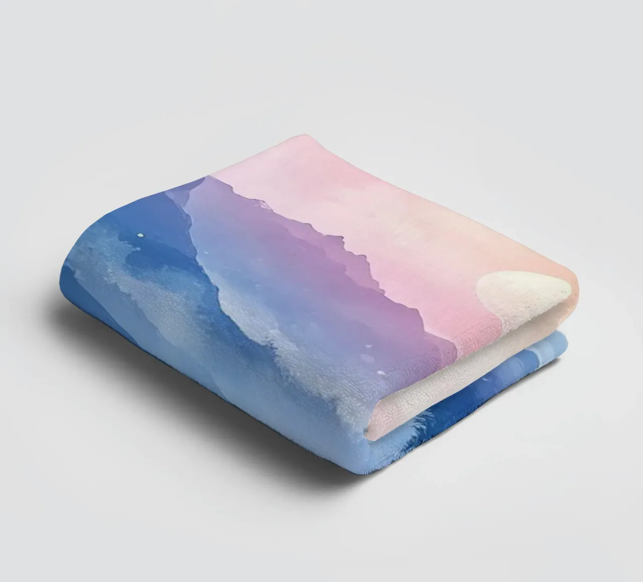 Crépuscule sur les Cimes : Silence lunaire serviette de bain de Théïa's Fantasia World