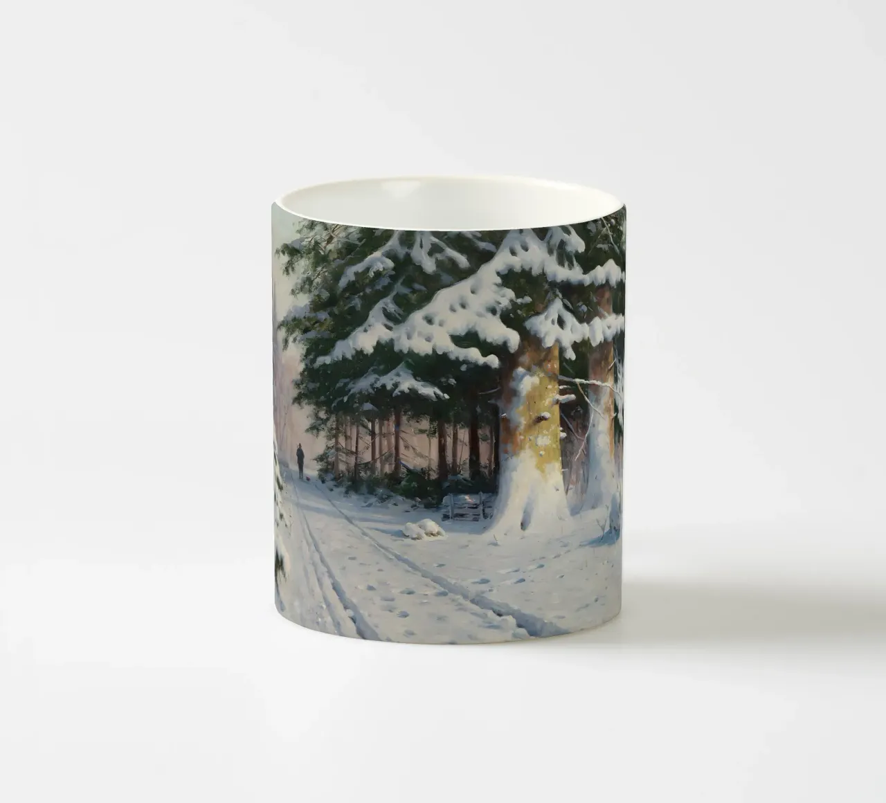 Il cacciatore di foreste invernali di Walter Mora - Arte dei pini innevati tazza in ceramica da ClubArt