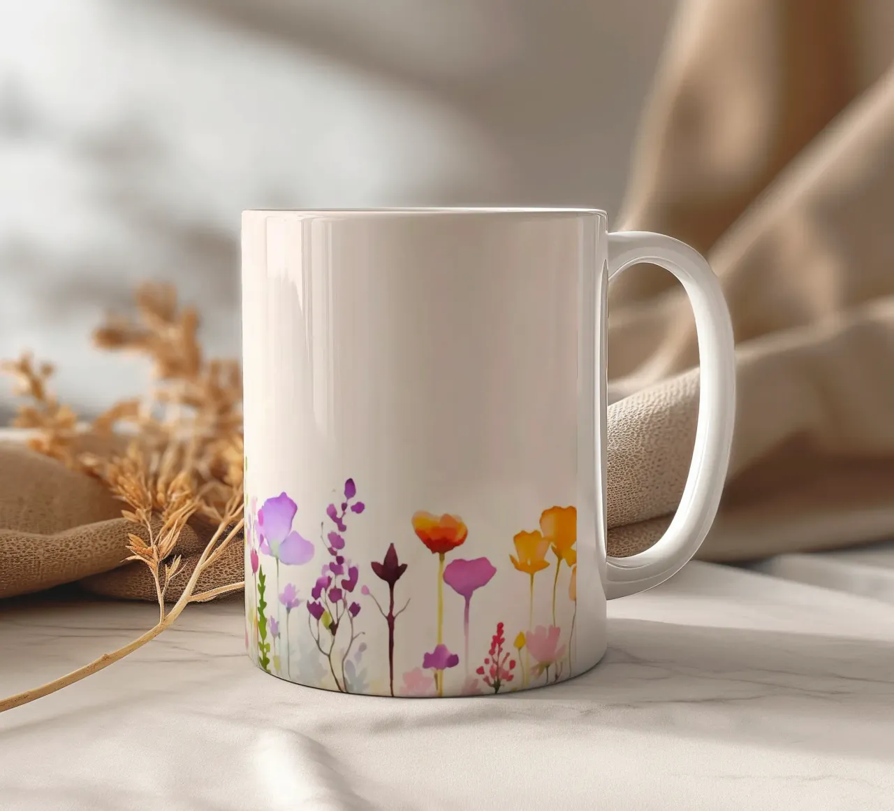 Acquerello sui fiori selvatici del prato estivo tazza in ceramica da Andrea Haase Modern Home