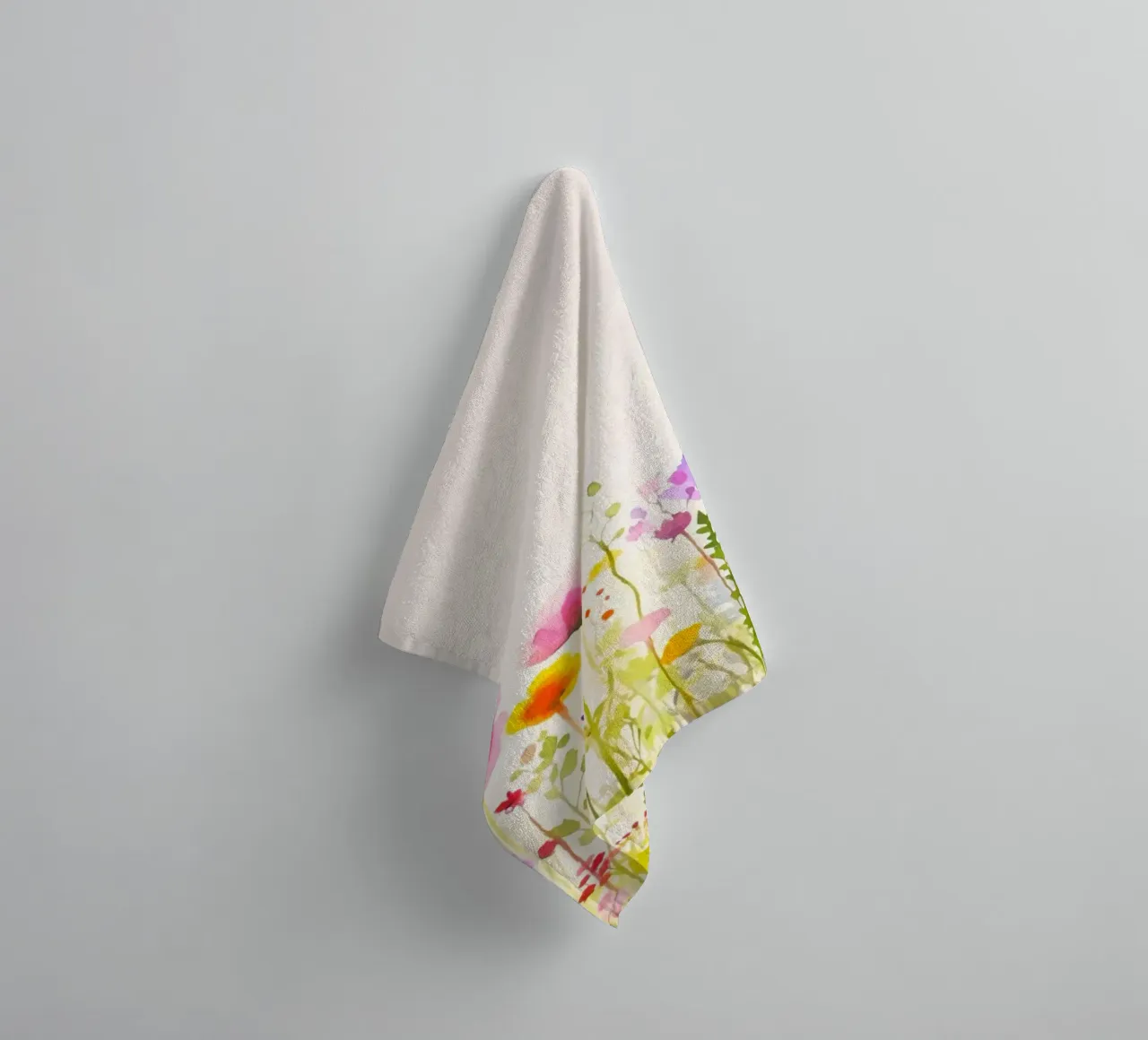 Acquerello sui fiori selvatici del prato estivo asciugamano da bagno da Andrea Haase Modern Home