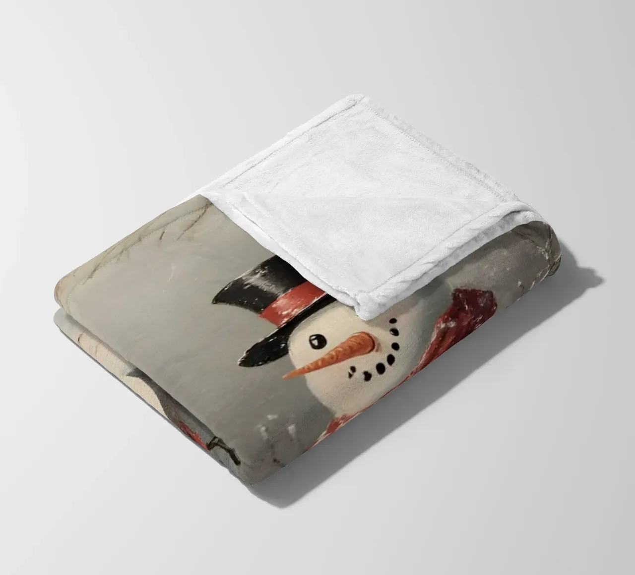 Festlicher Schneemann in verschneiten Wäldern Kunstdruck - Winter Charme Fleecedecke von ClubArt