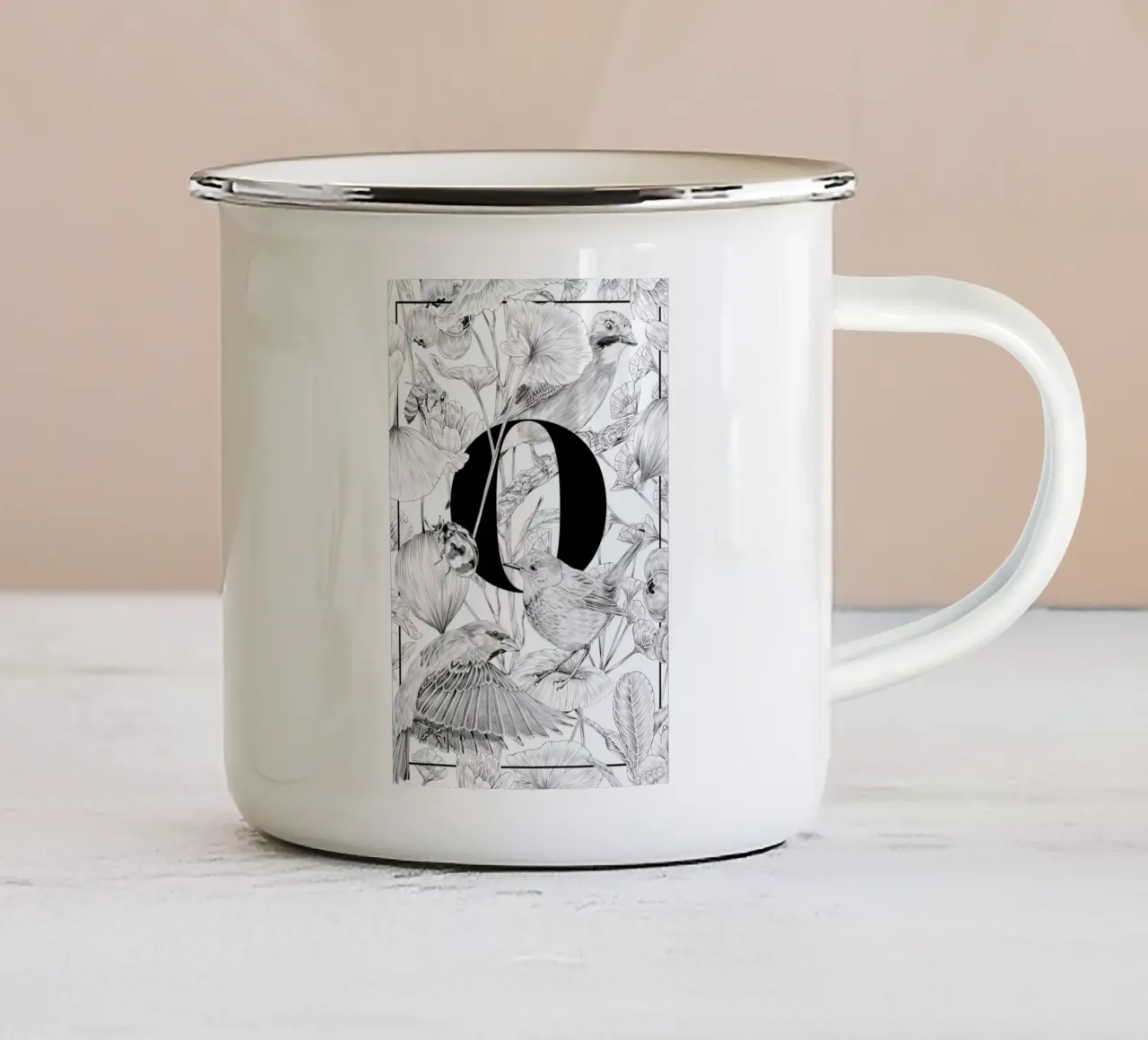 Floral Alphabet O tazza in smalto da Faunesque