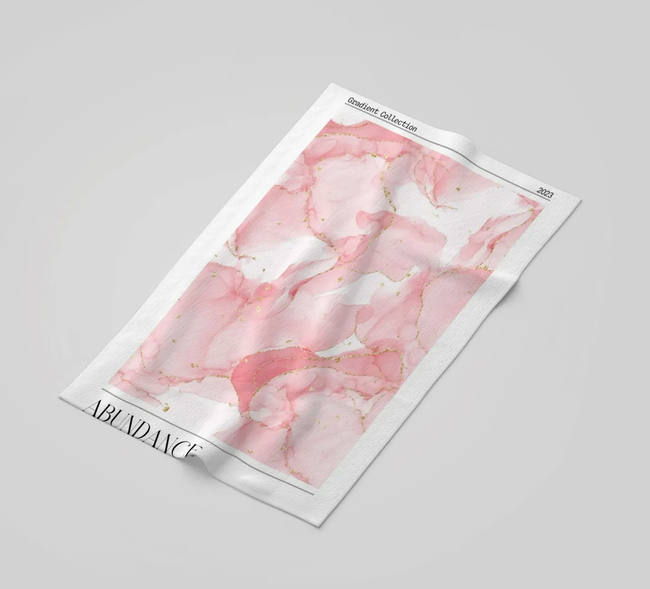 "Overvloed" Roze Marmer Goud Abstracte Kunstdruk 2023 strandhanddoek van homdeco