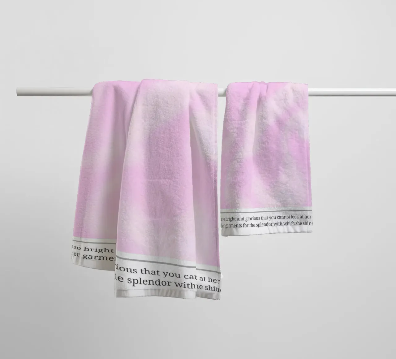 "Divine Feminine" Roze Werveling Abstracte Aura Kunstdruk badhanddoek van homdeco