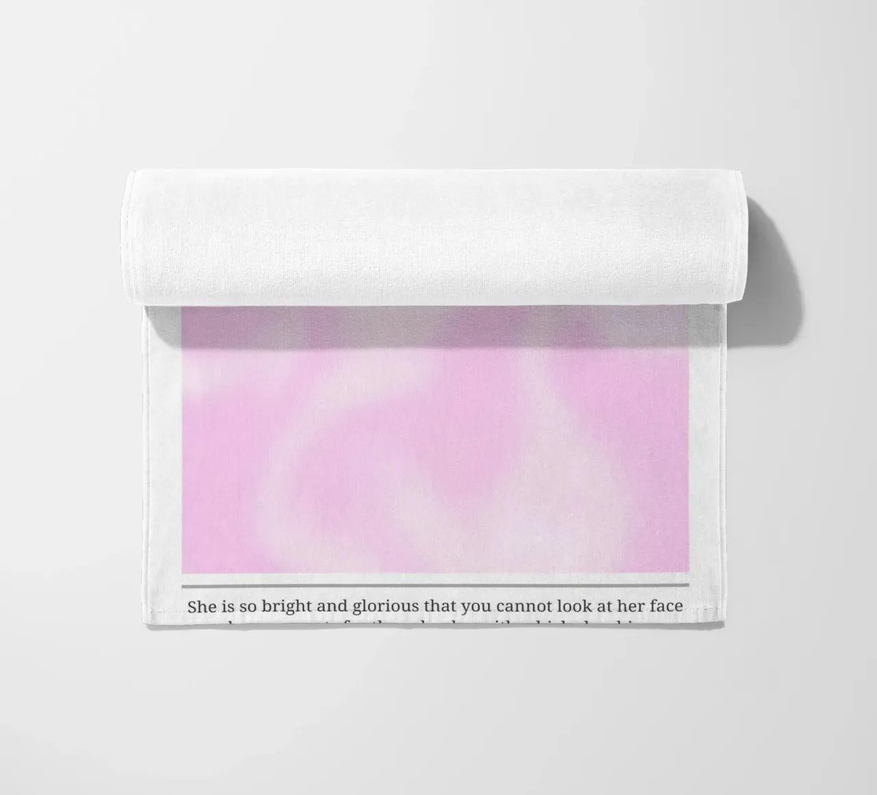 "Divine Feminine" Roze Werveling Abstracte Aura Kunstdruk strandhanddoek van homdeco