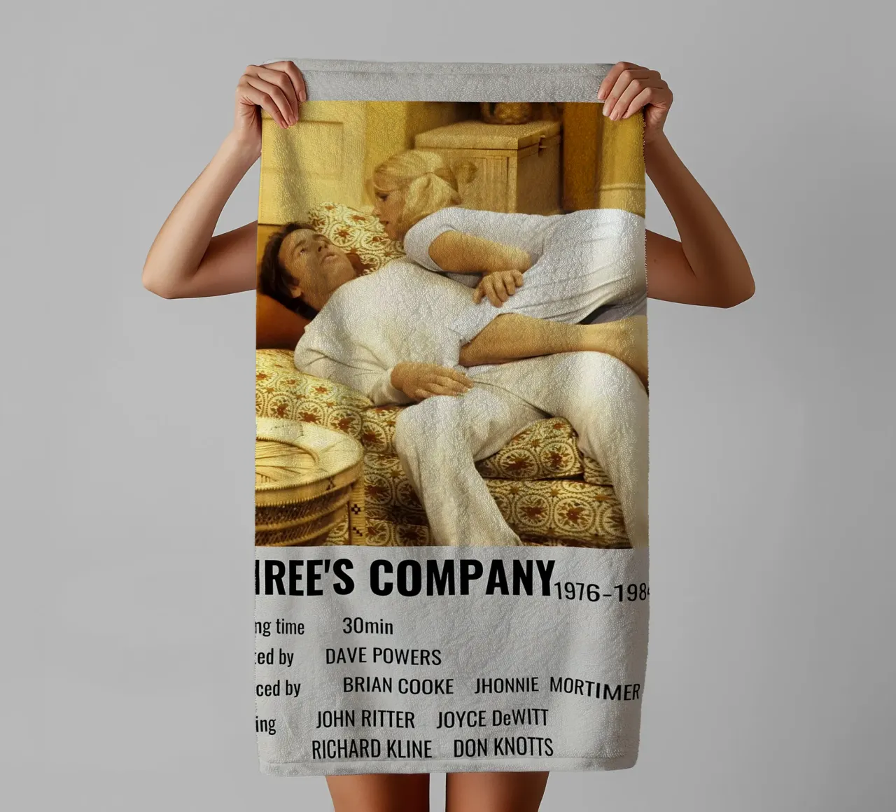 THREE'S COMPANY1976-1984 asciugamano da bagno da MVFminimalist