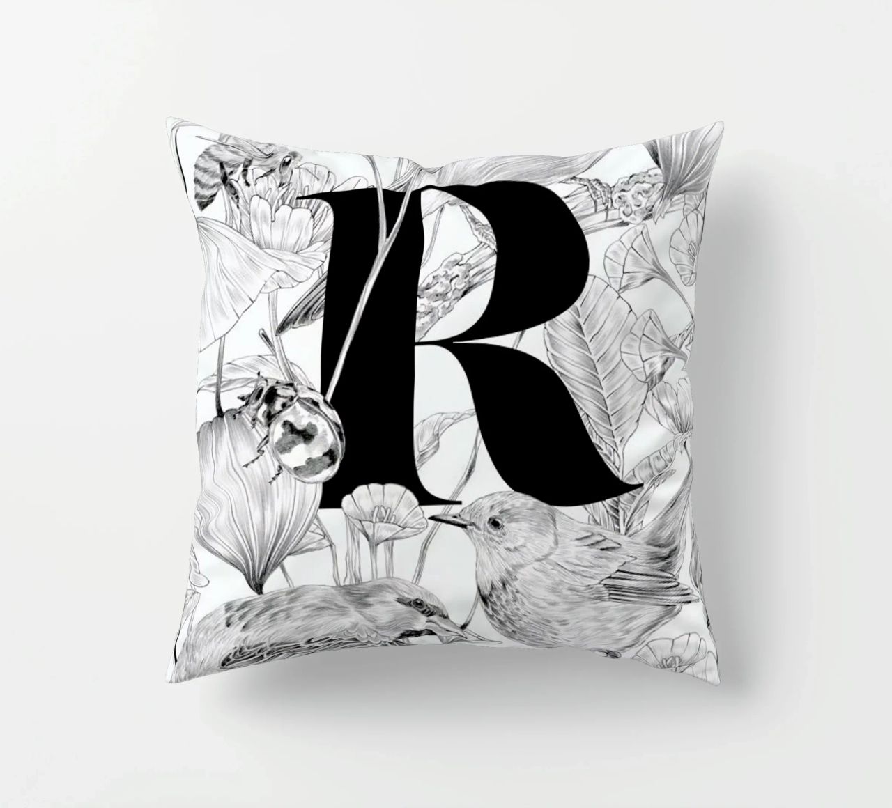 Floral Alphabet R kussen van Faunesque