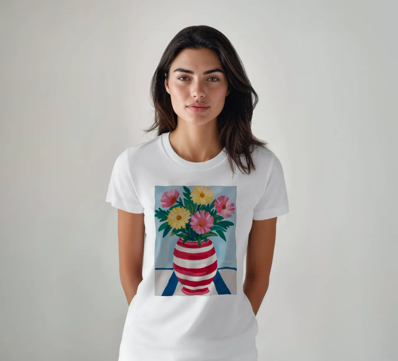 Vaso a righe rosse t-shirt da Muse Artworks