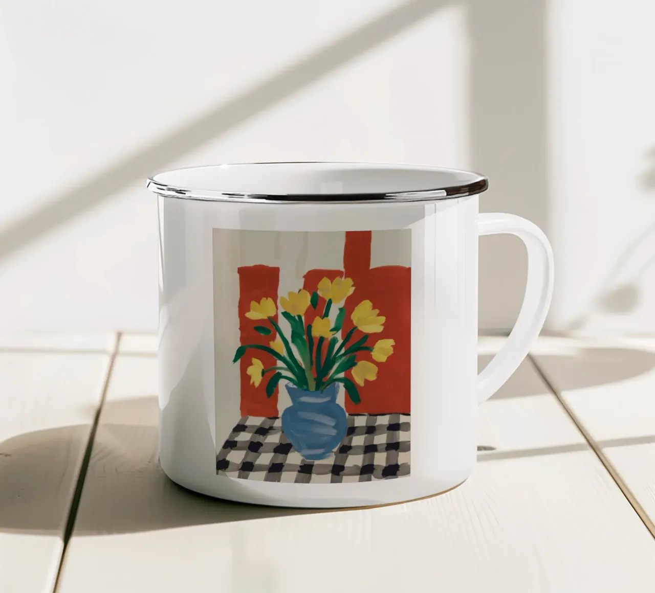 Natura morta a scacchi gialli tazza in smalto da Muse Artworks