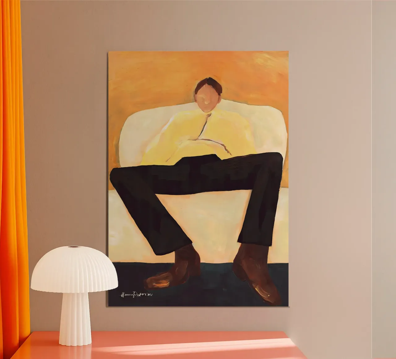 Hanna Peterson - Uomo seduto sul divano poster con telaio in legno da Davidprint