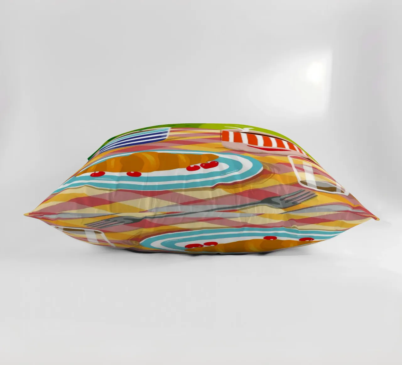 Caffè Croissant Gingham cuscino da Muse Artworks