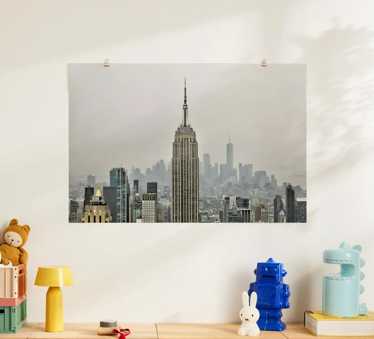 Empire State Building poster con telaio in alluminio da Michael Belhadi