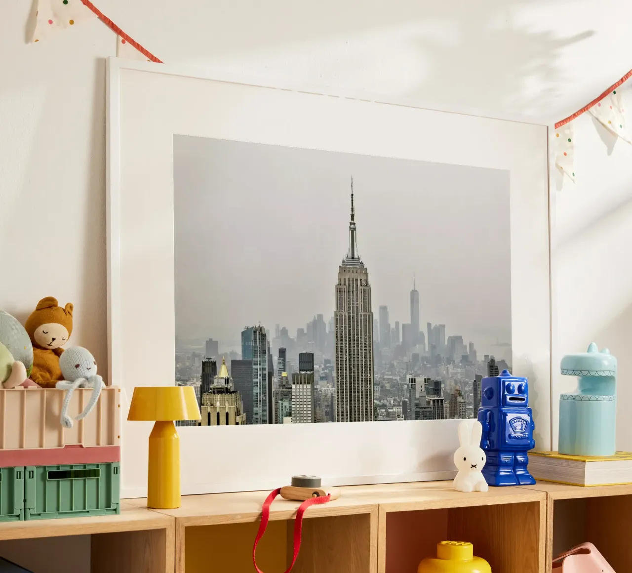 Empire State Building poster con telaio in alluminio da Michael Belhadi
