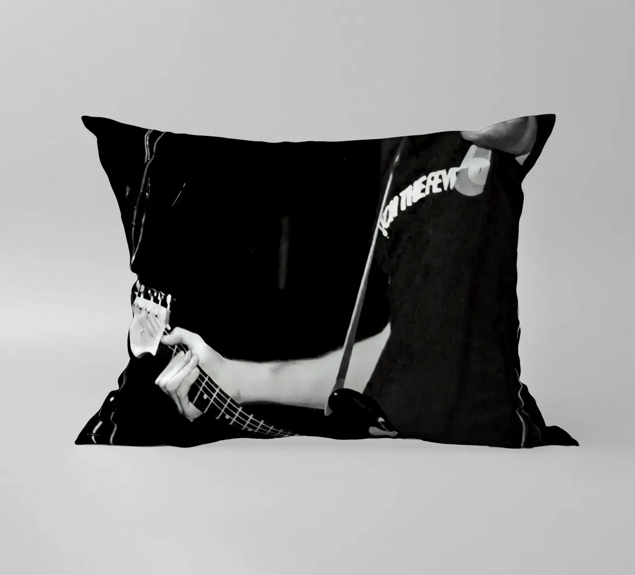Live Concert Black And White Kurt Cobain cuscino da Has Fab