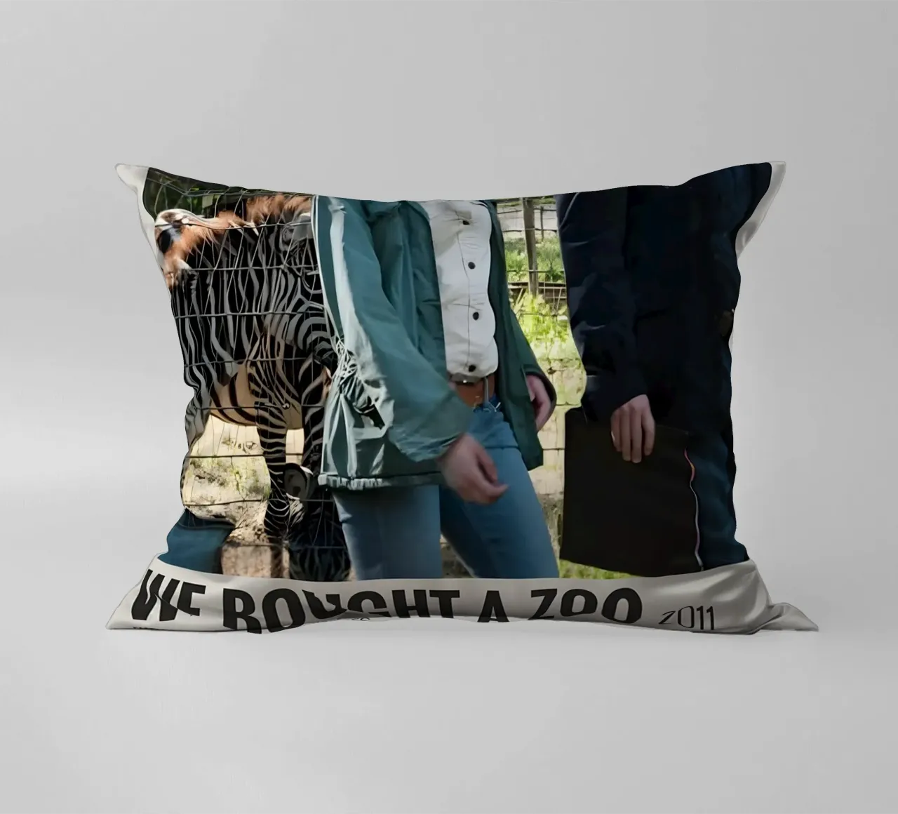 WE BOUGHT A ZOO 2011 cuscino da MVFminimalist