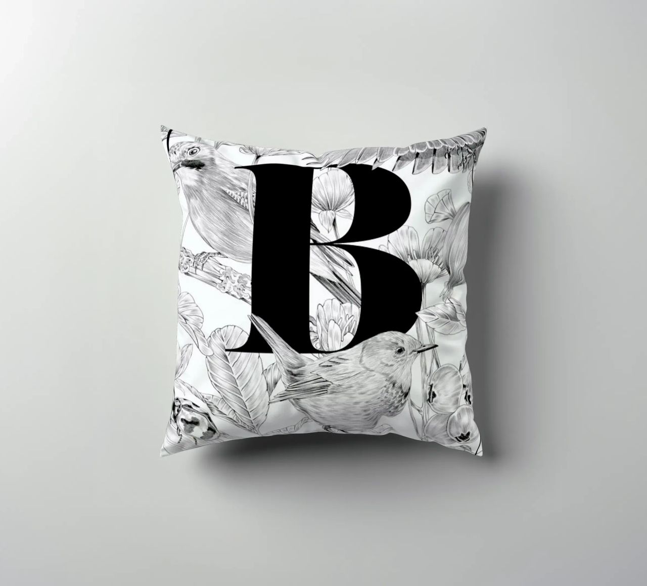 Floral Alphabet B kussen van Faunesque