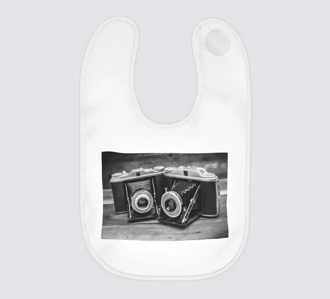Two folding cameras bavaglino da Dave Hare Photography