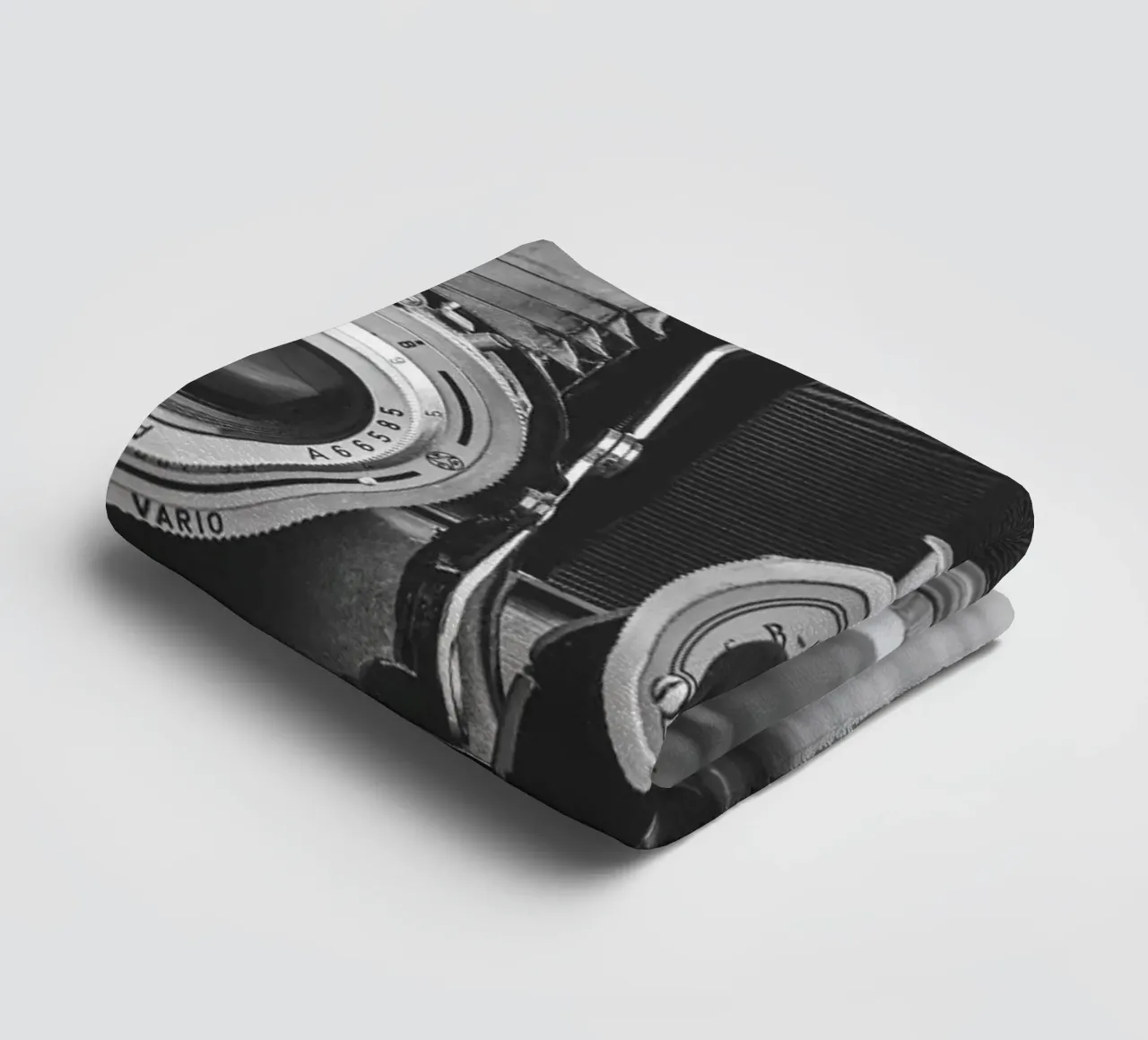Two folding cameras asciugamano da bagno da Dave Hare Photography