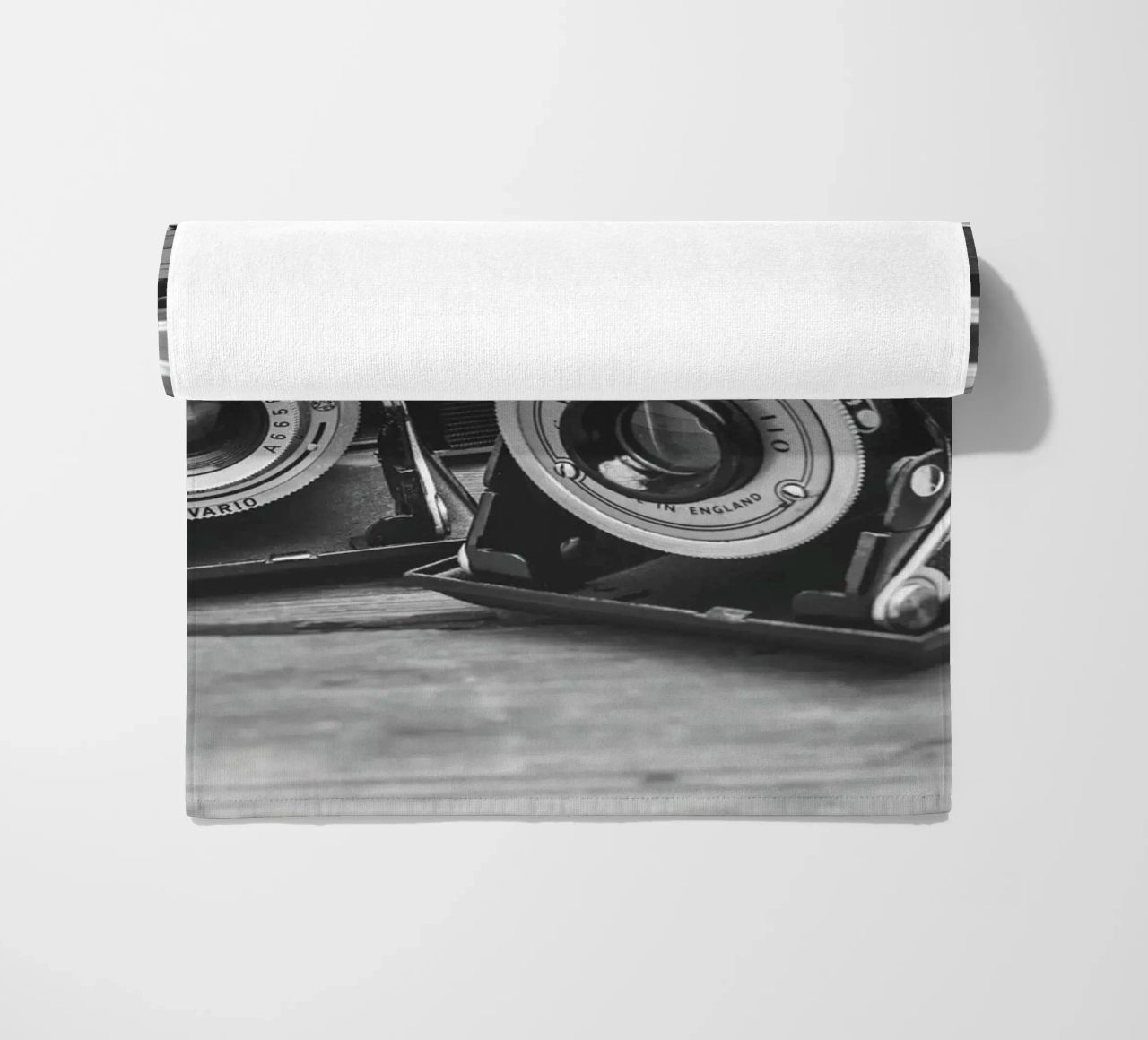 Two folding cameras telo mare da Dave Hare Photography