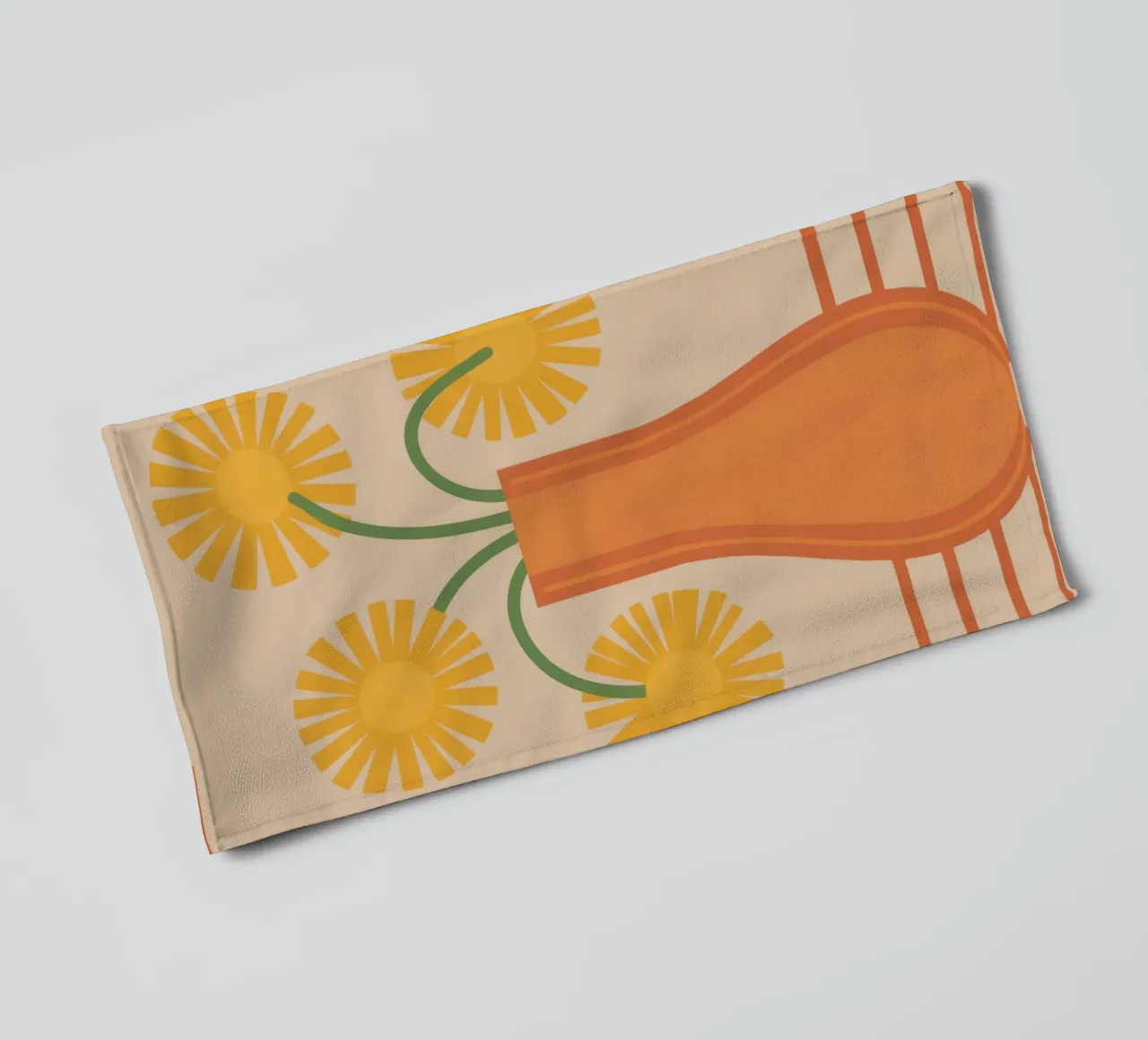 Orangefarbene Vase Gänseblümchen Handtuch von Haven Fantasy