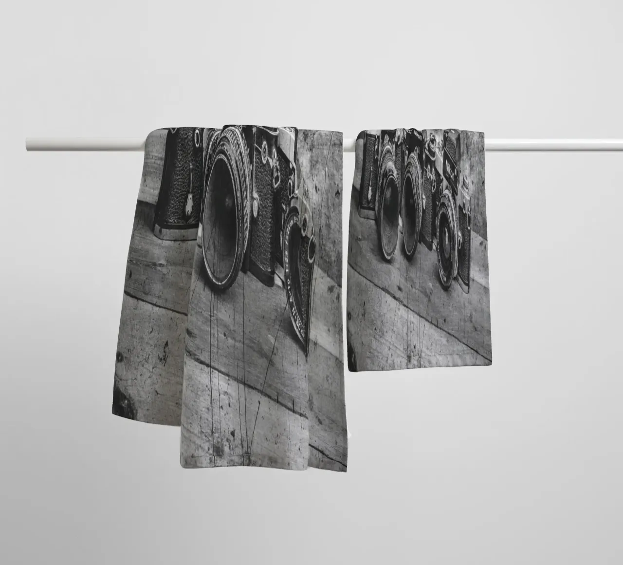 Three Nikon cameras asciugamano da bagno da Dave Hare Photography