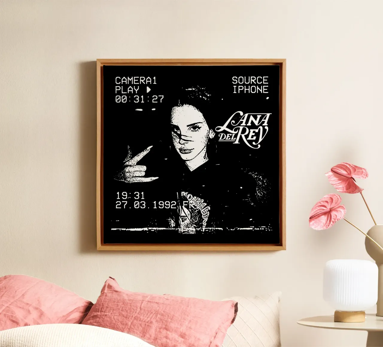 Retro Camera Style - Lana Del Rey tela da https://www.juniqe.com/uk/shop/Henndraws