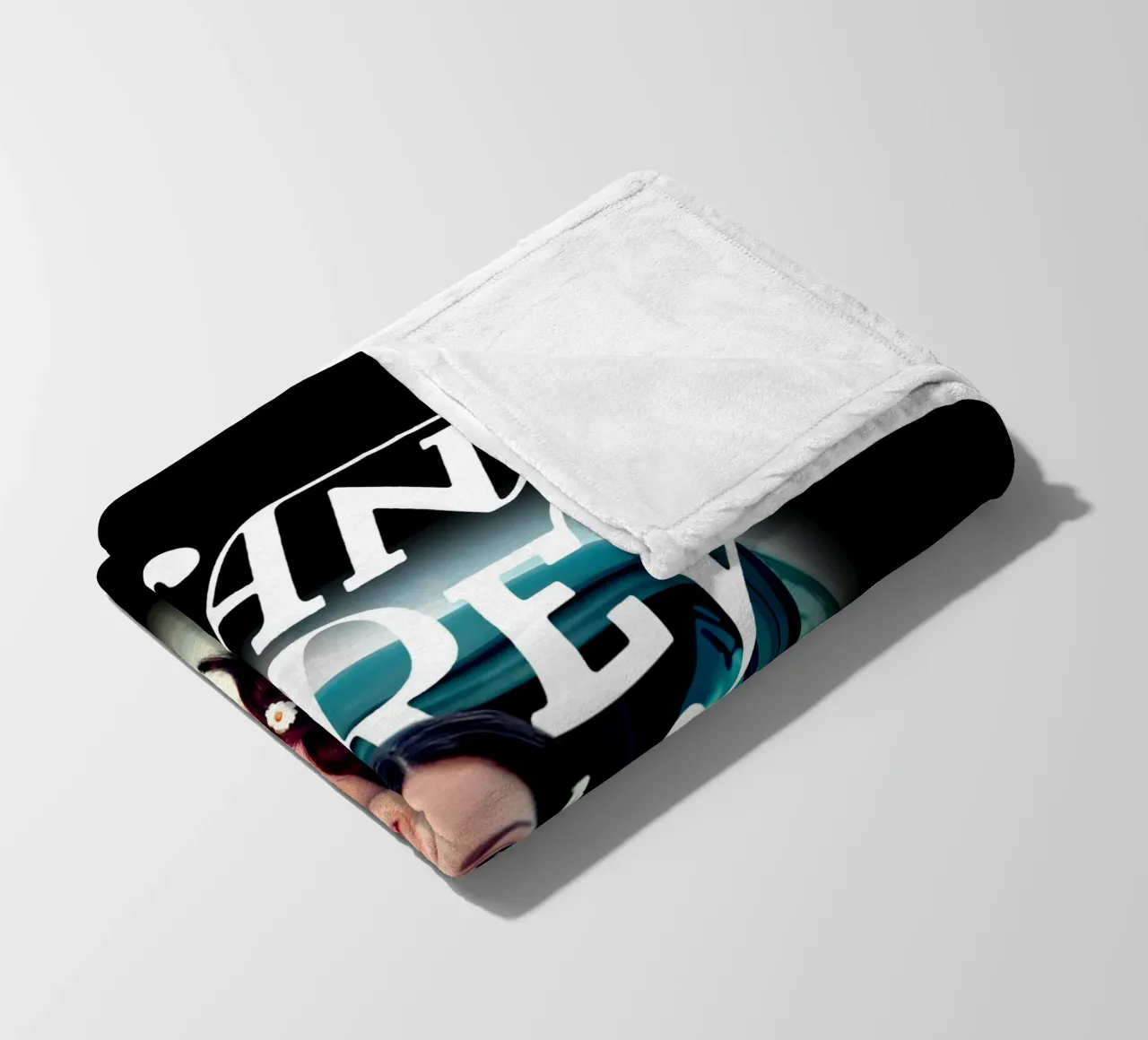 Oldtimer - Lana Del Rey Fleecedecke von https://www.juniqe.com/uk/shop/Henndraws