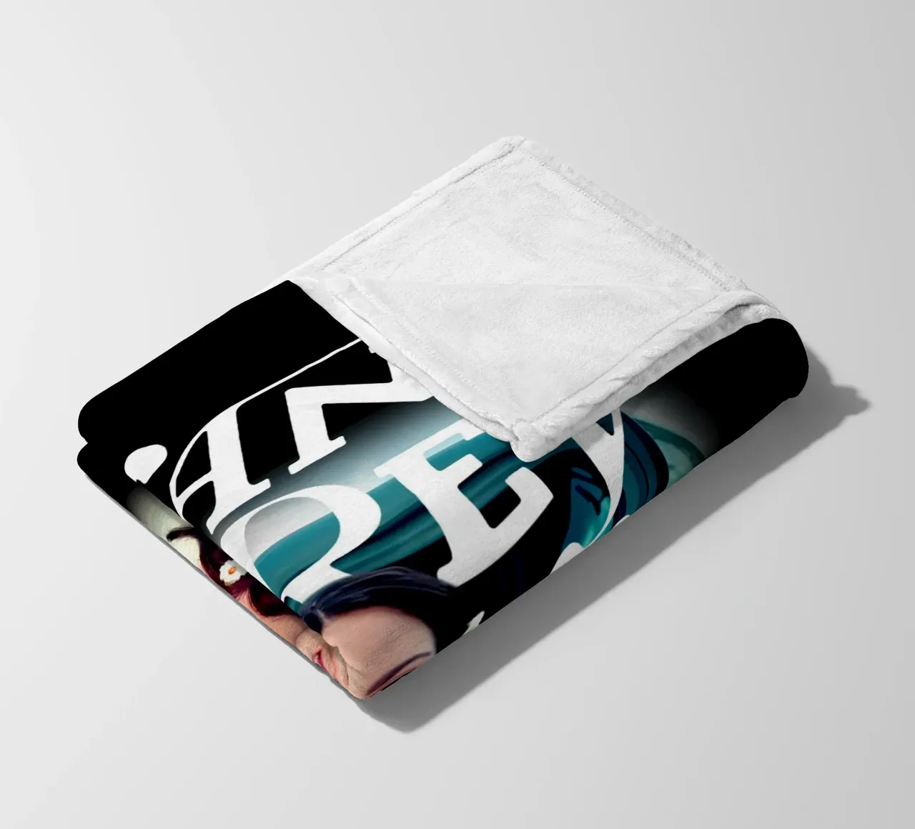 Oldtimer - Lana Del Rey Fleecedecke von https://www.juniqe.com/uk/shop/Henndraws