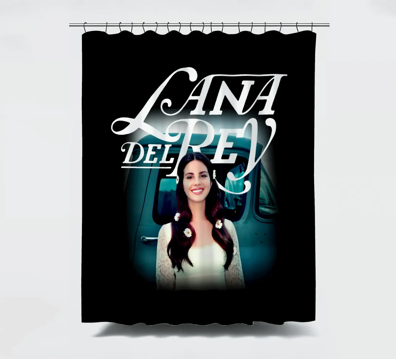 Oldtimer - Lana Del Rey Duschvorhang von https://www.juniqe.com/uk/shop/Henndraws
