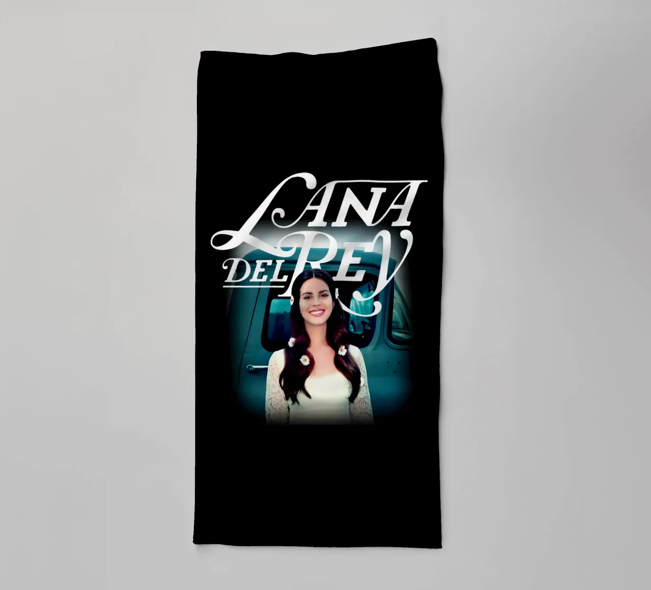 Auto d'epoca - Lana Del Rey asciugamano da bagno da https://www.juniqe.com/uk/shop/Henndraws