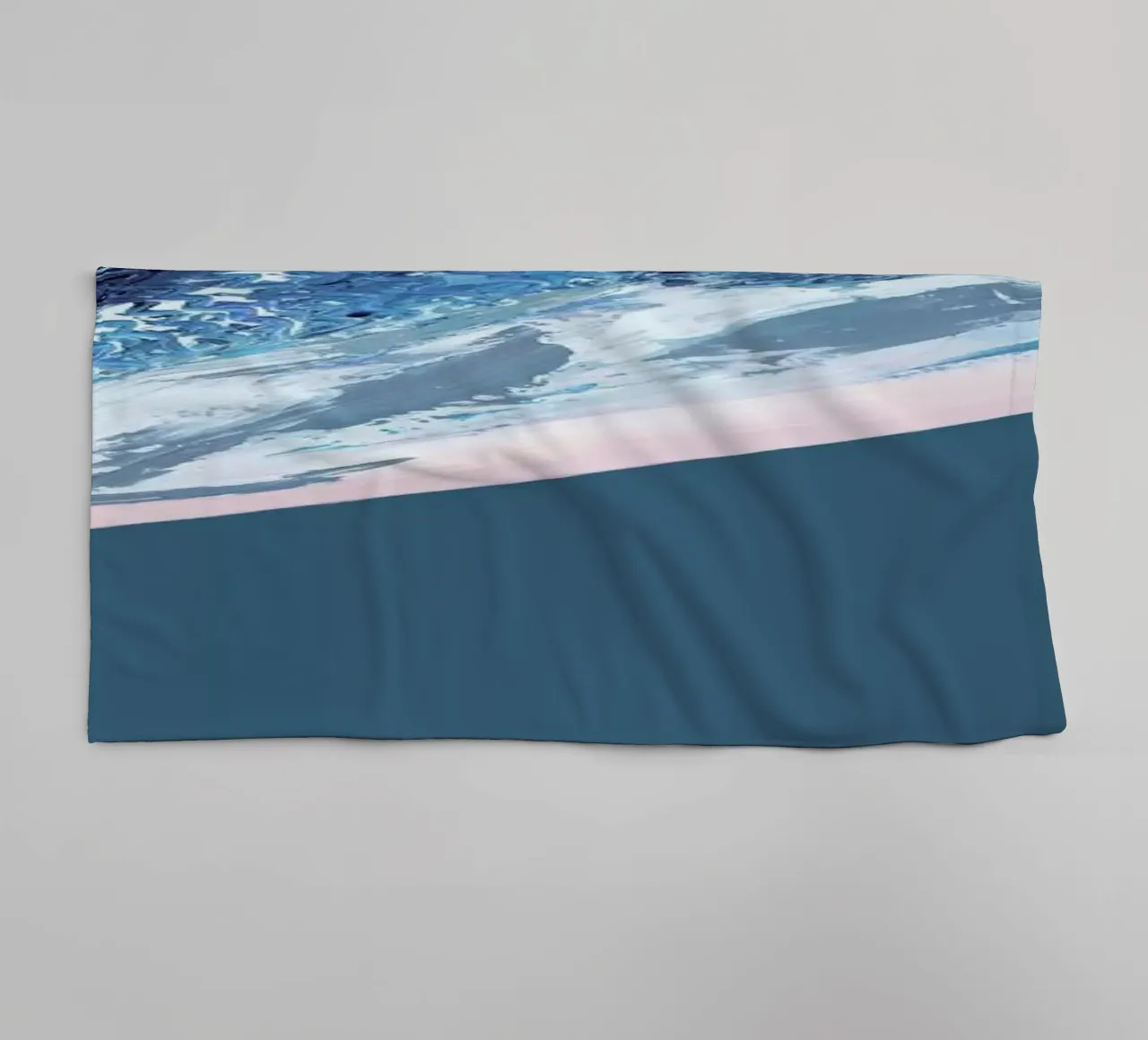 Leaping Salmon asciugamano da bagno da Alice Straker