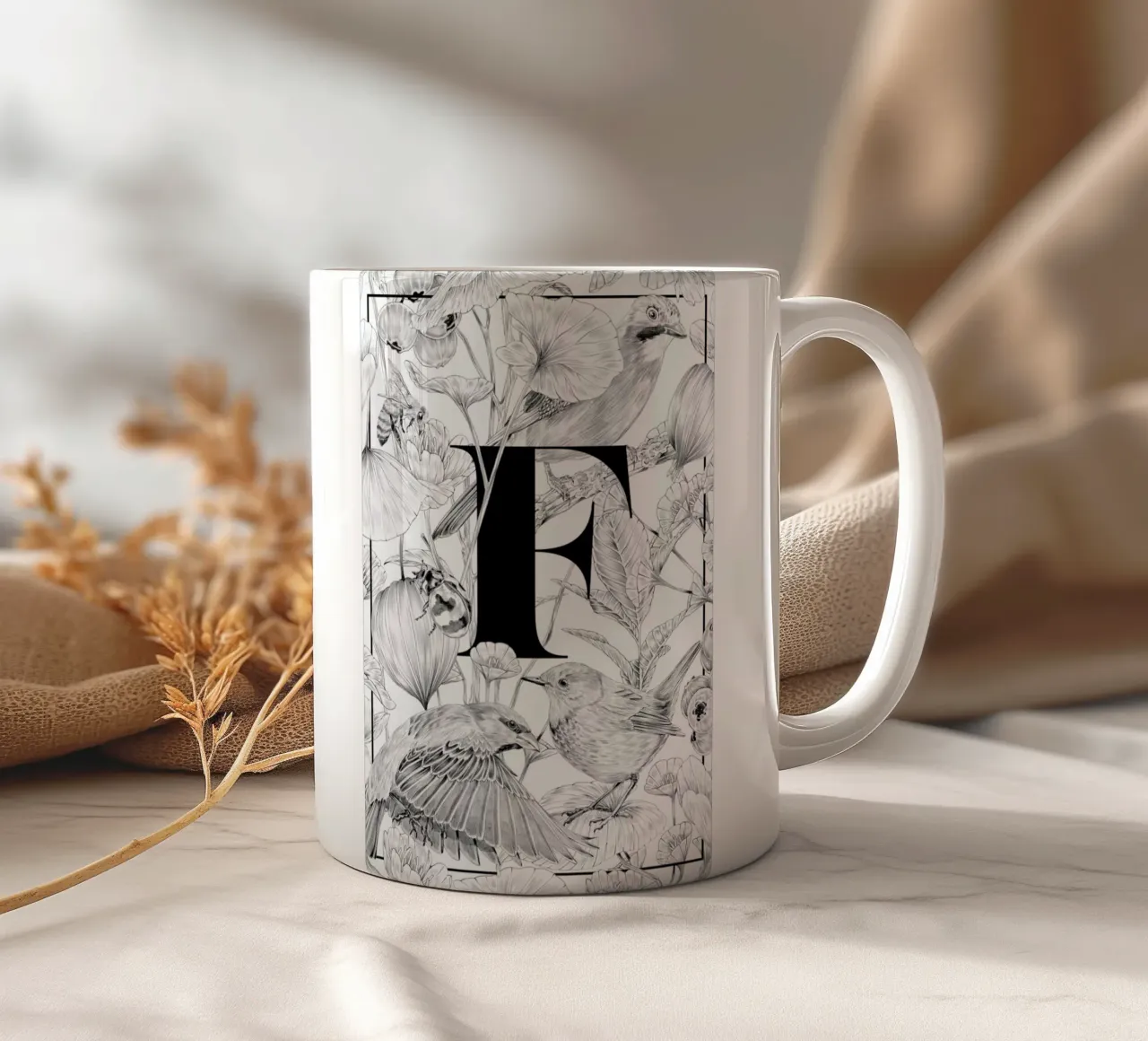 Floral Alphabet F tazza in ceramica da Faunesque