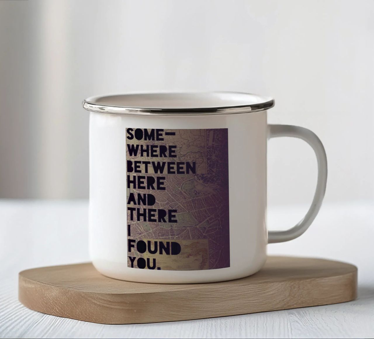 Here and There tazza in smalto da Leah Flores