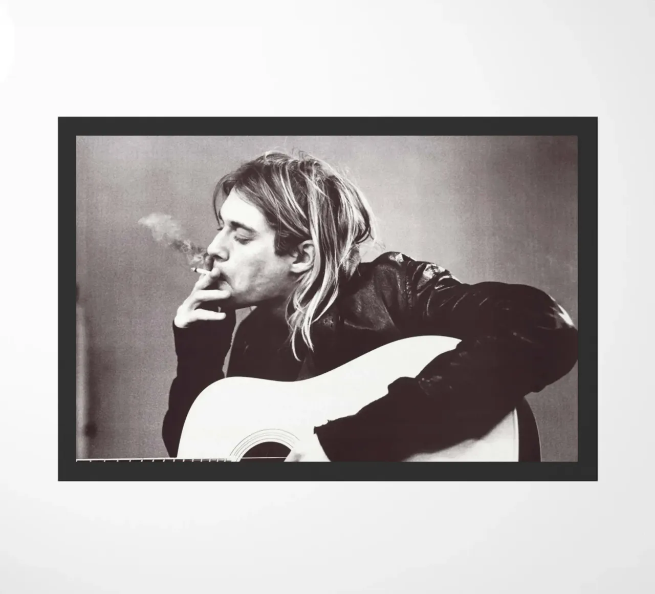 Kurt Cobain Playing Guitar zerbino da Has Fab