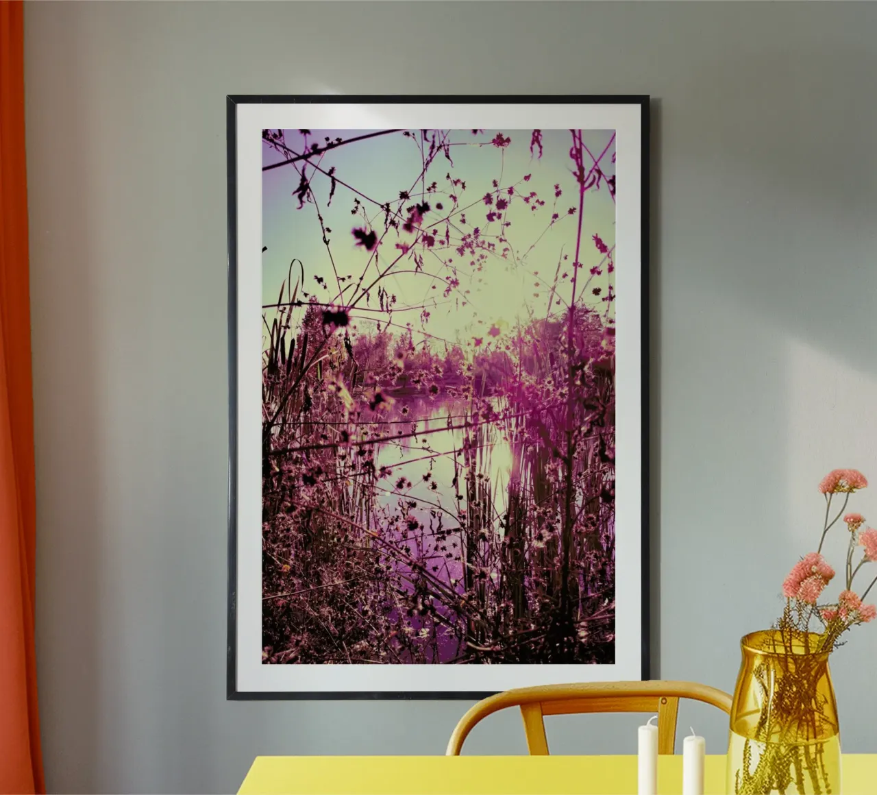 Rose Tinted World poster con telaio in plastica da Angelo Cerantola