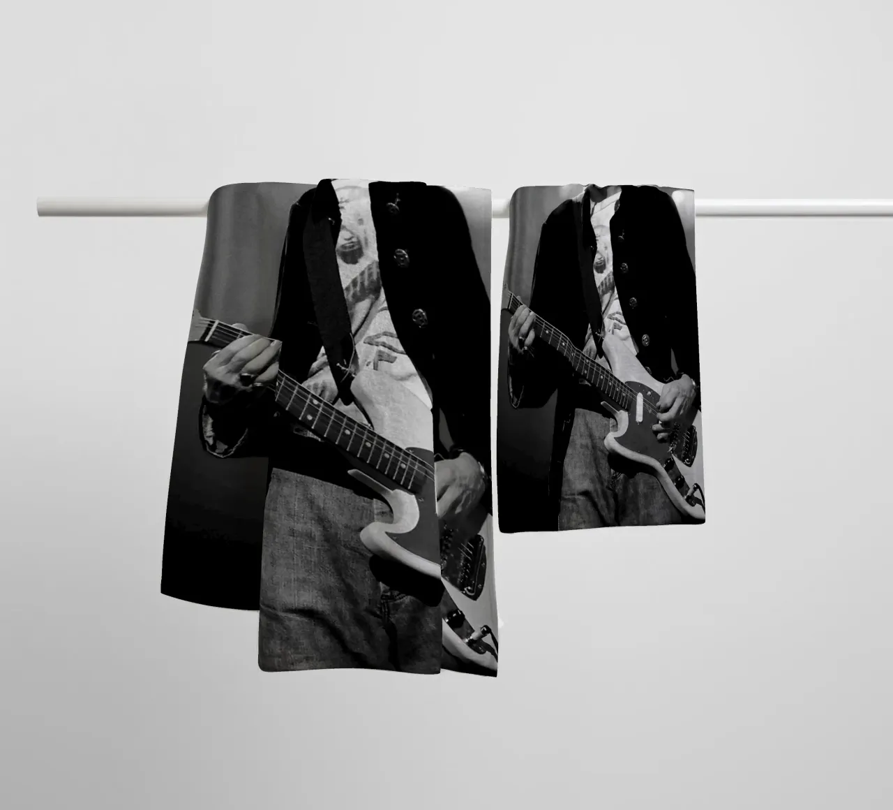 Black And White Version asciugamano da bagno da Has Fab