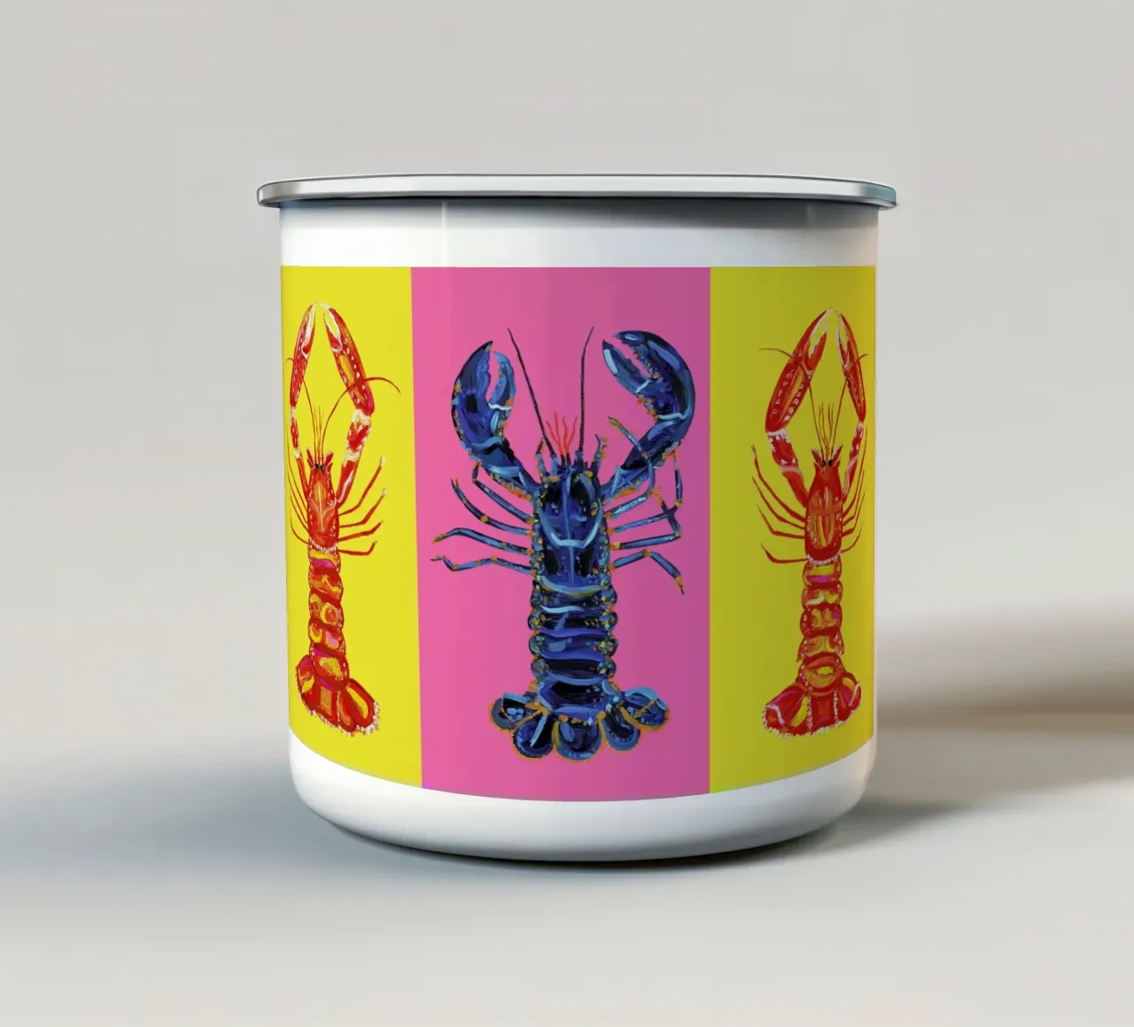 Lobster Raspberry Yellow Pop Art tazza in smalto da Alice Straker